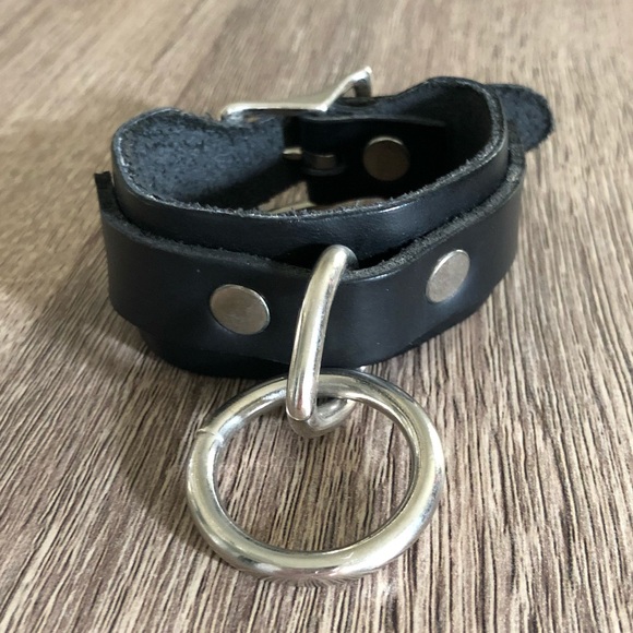 Jewelry - Vintage 90s Leather Bondage O-Ring Cuff Bracelet